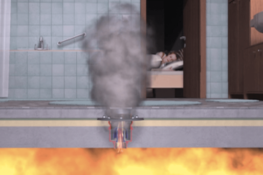 Immagine del fumo che si diffonde nell'appartamento senza sistema antincendio in scarico Immagine del fumo che si diffonde nell'appartamento senza sistema antincendio in scarico
