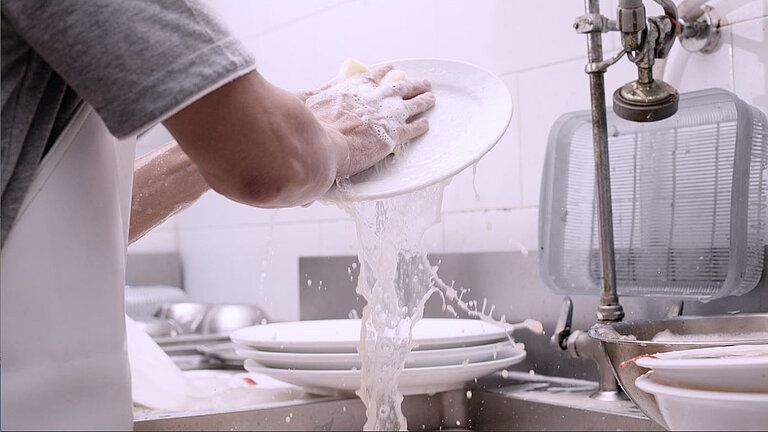 I degrassatori sono utilizzati nei settori della ristorazione e della lavorazione degli alimenti. I degrassatori sono utilizzati nei settori della ristorazione e della lavorazione degli alimenti.